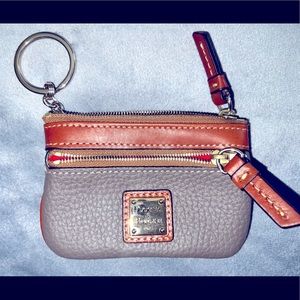 Dooney & Bourke Pebble Gray Coin Wallet/Purse! Excellent Condition.